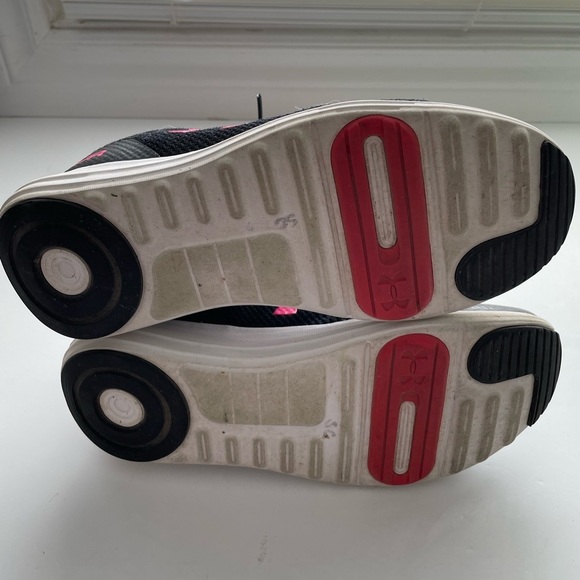Under Armour Running Shoes - Picture 6 of 8